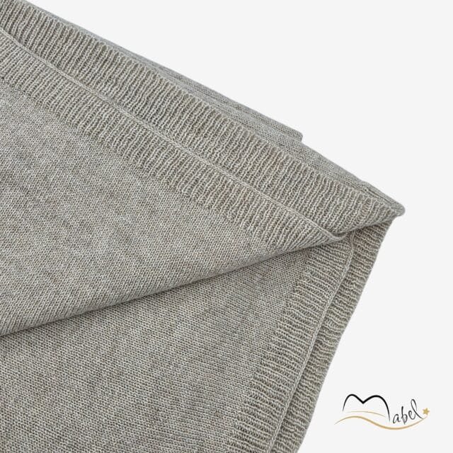 Alternative view of Pleteni Šal od kašmira